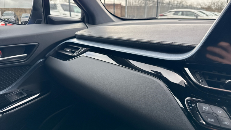 Toyota C-HR 1.8 Hybrid Design 5dr CVT Hybrid Hatchback